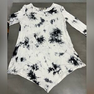 DJT tie dye long sleeve handkerchief hem tunic top